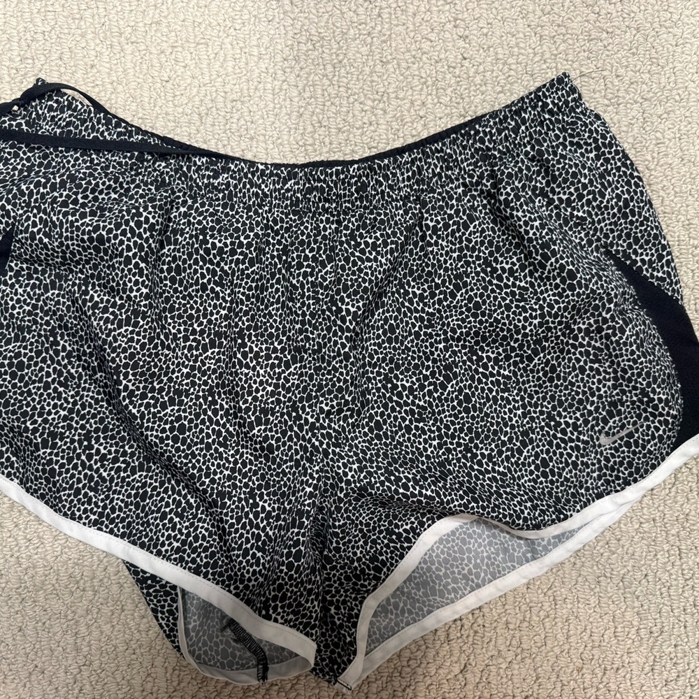 Nike Women's Black and White Patterned Running Shorts